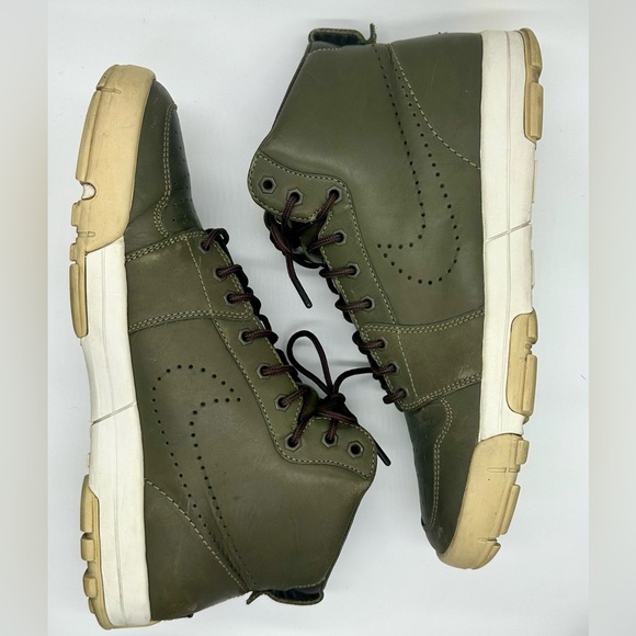 Nike Air Royaltna MD Premium QS - Picture 4 of 7